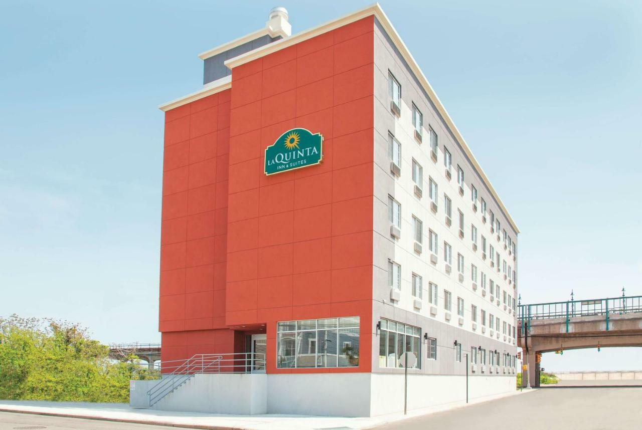 La Quinta Inn & Suites Far Rockaway - Beach Hotel New York Ngoại thất bức ảnh