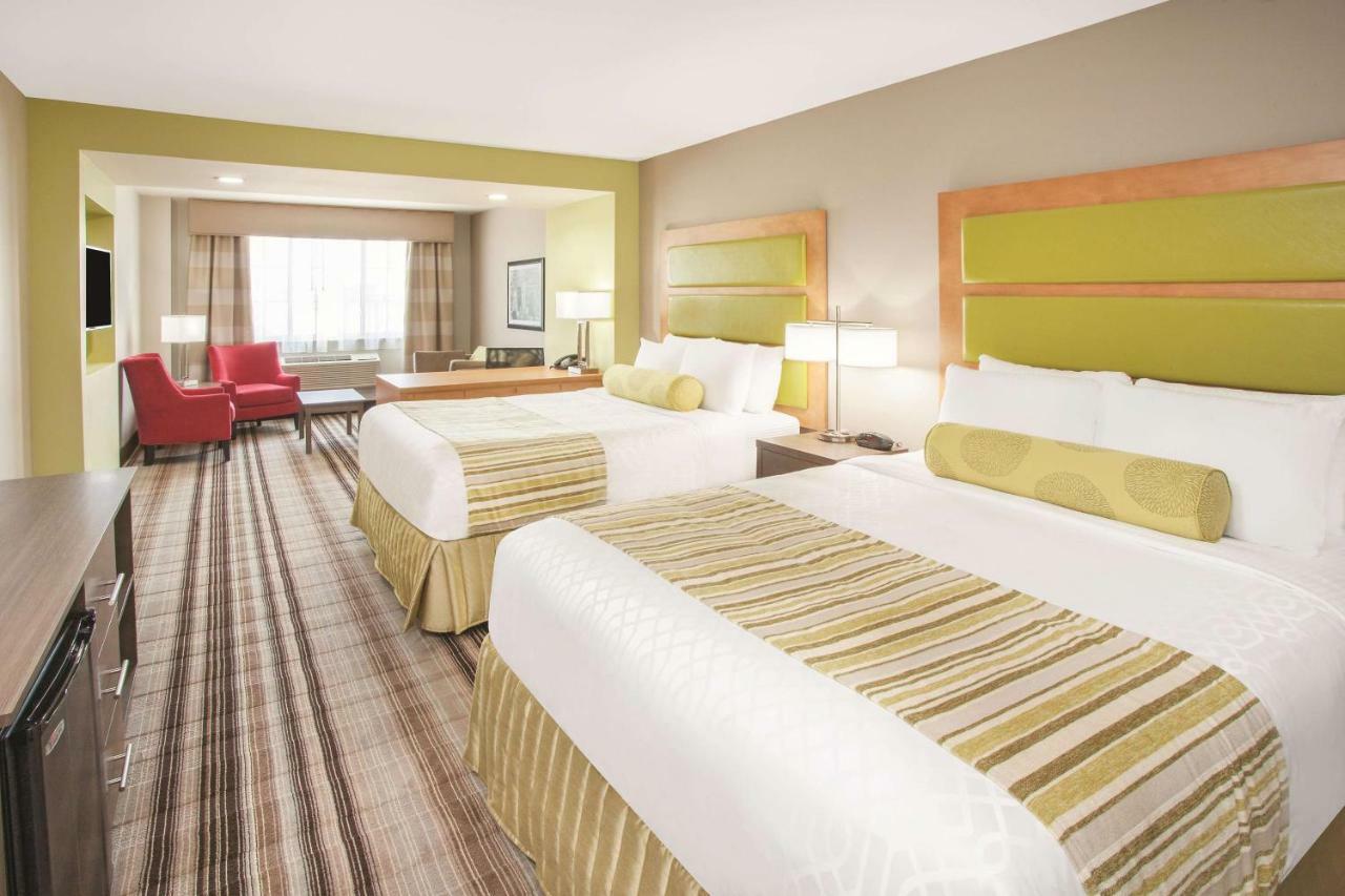 La Quinta Inn & Suites Far Rockaway - Beach Hotel New York Ngoại thất bức ảnh