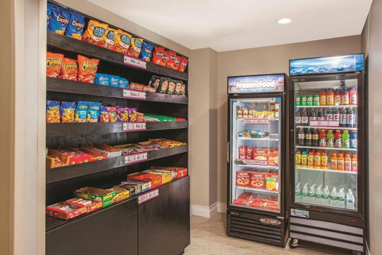 La Quinta Inn & Suites Far Rockaway - Beach Hotel New York Ngoại thất bức ảnh